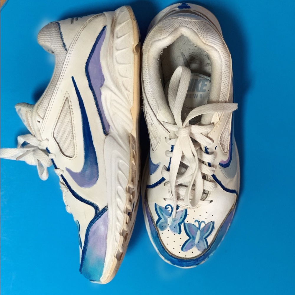 Butterfly nikes - Picture 2 of 3